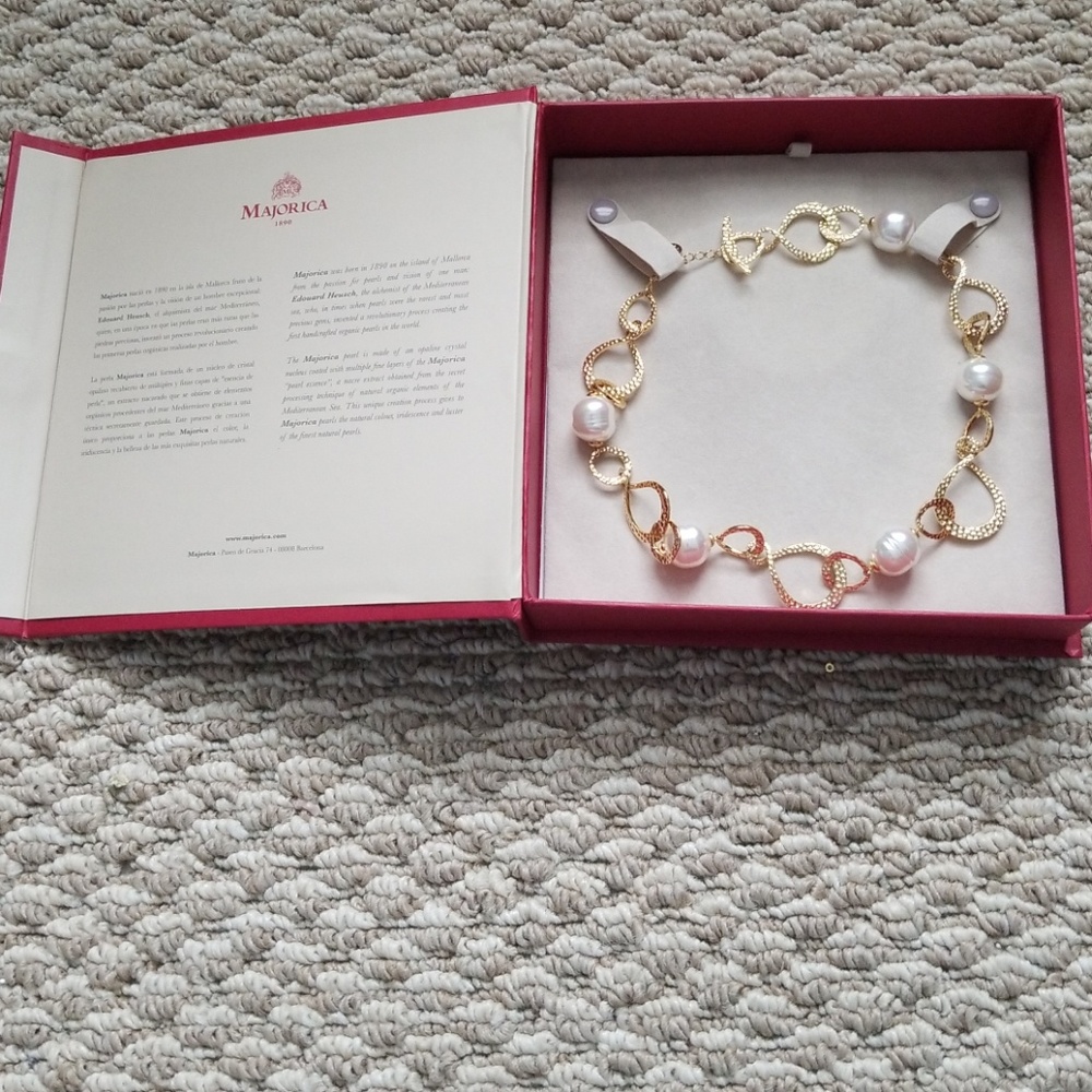 Majorica white baroque necklace